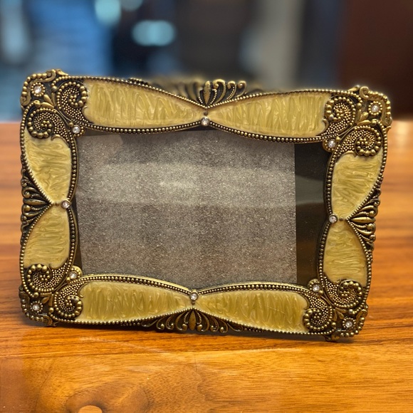 Set of 2 frames - 3.5x5” - Picture 3 of 5